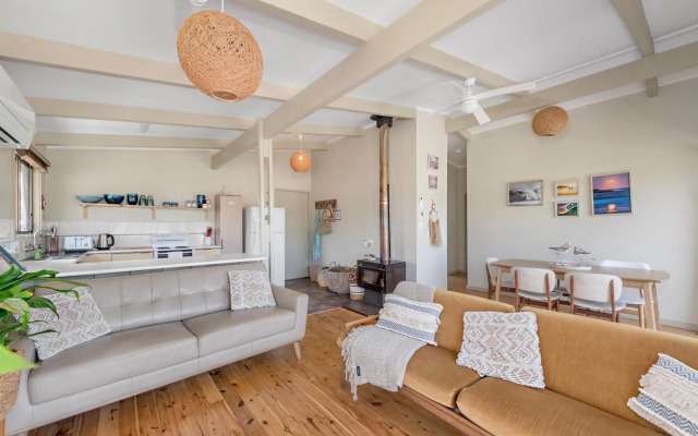 Kioloa Merry Beach Front Gem