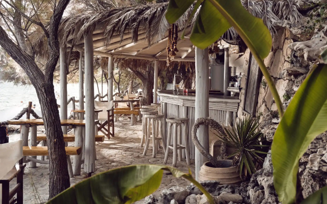 Gloria Maris Hotel Suites & Villas