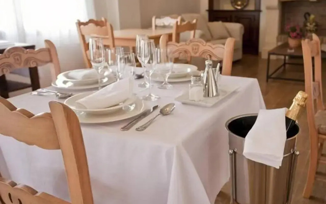 Hospedería Casa De La Campana