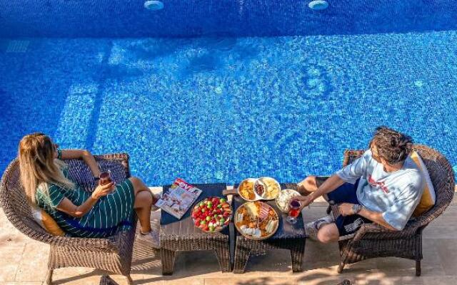 Havuzlu Mustakil Lüx Villa Doğa SAPANCA 150 MT2