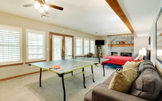 Spacious Home on Beaver Lake w/ Deck & Fire Pit!