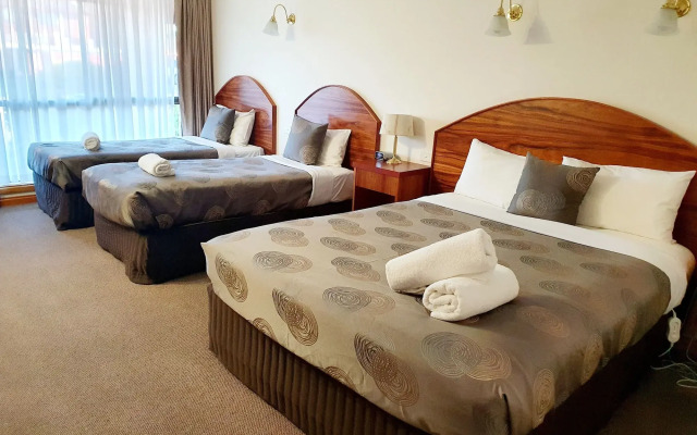 Golden Grain Motor Inn