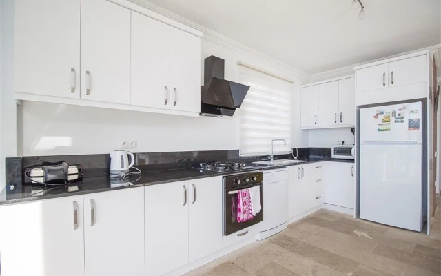 Villa Lotus by Akdenizvillam