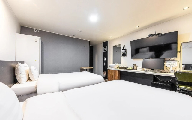 Jeonju Junghwasandong Towsome Stay