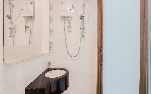 Homey And Cozy Studio Sky House Alam Sutera Apartment
