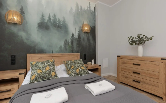 Atmospheric Apartment Walicow by Renters