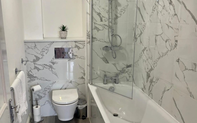 Casa Fresa - City Quay Apartment