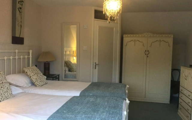 The Groveside Guest House