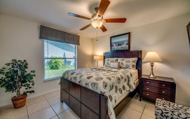 Villazo Ann - Roelens Vacations