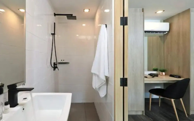 Naiharn Loft near Beach UTL B325