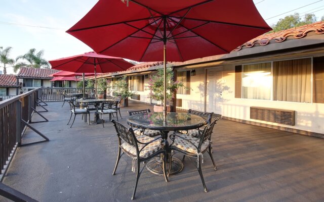 The Green Room Hotel