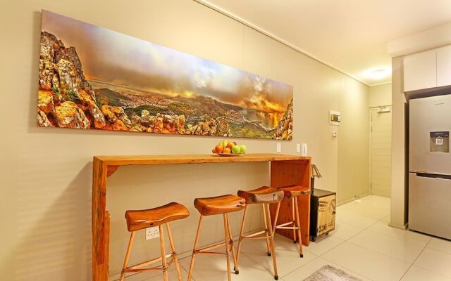 Cape eazi stayz Acc Odyssey