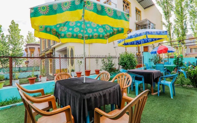 The Mir Villa by OYO Rooms