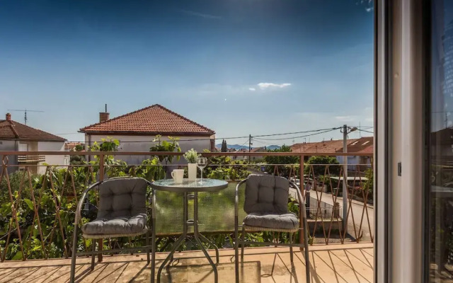 Spacious Zadar Apartments Near Beach