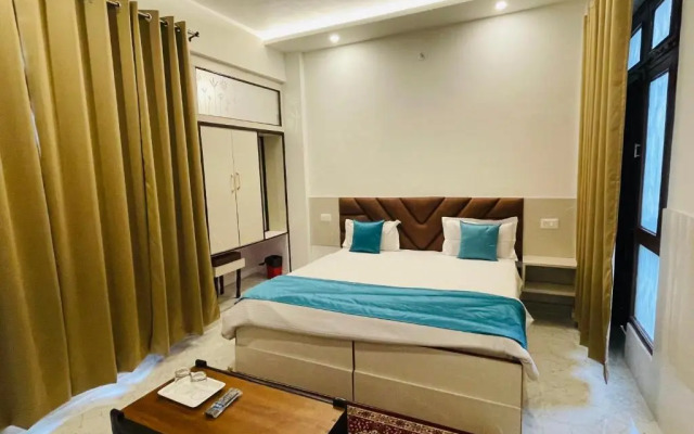 OYO 89326 Maharaja Hotel