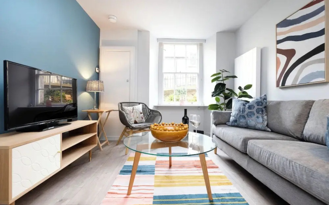 Stylish 1-bed flat in New Town