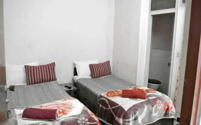Shree Lal Inn