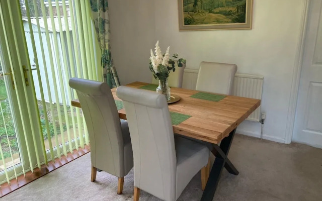 Glendale Close Homely House in Nottingham