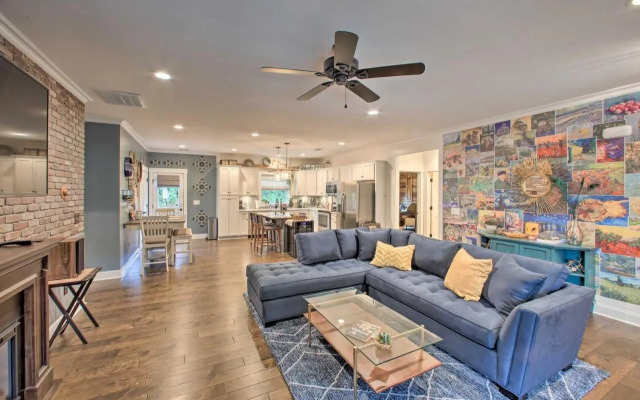 2 Mi to Downtown: Luxe Greenville Retreat!