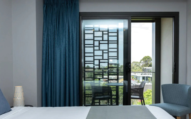 Studio 8 Residences - Adults Only