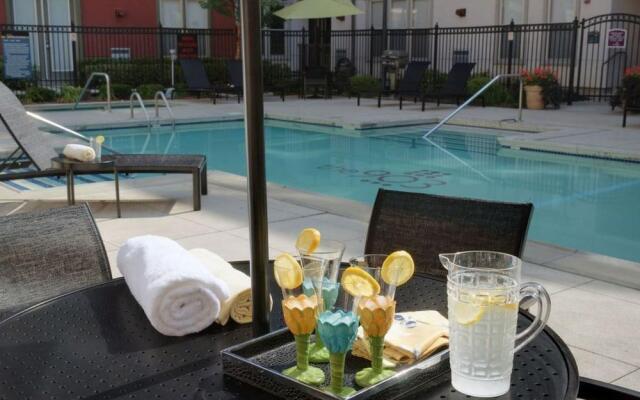 Bluebird Suites in Downtown Providence