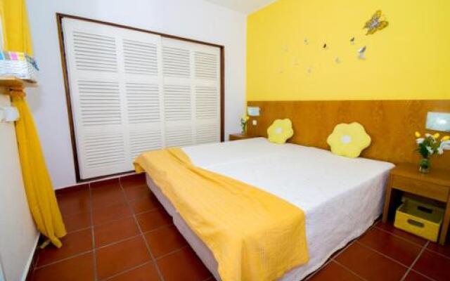 Pé na Praia by OCvillas