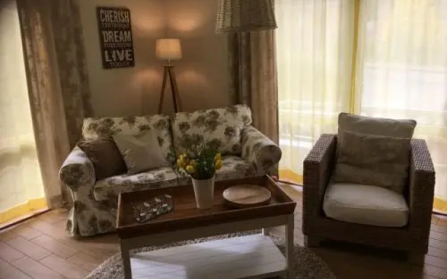 Seaside Apartments - Sandy Gold