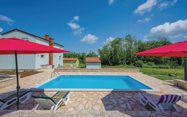 Awesome Home in Sv lovrec With Wifi and 2 Bedrooms