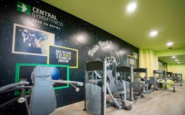 Central Hotel, Fitness and Spa