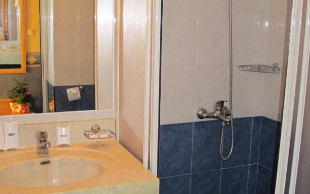 Briz 2 Hotel