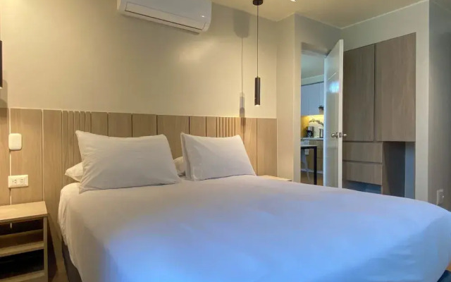 w Modern 2BR w AC in Miraflores