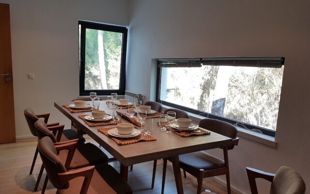 Aroeira Paradise Villa by Host-Point