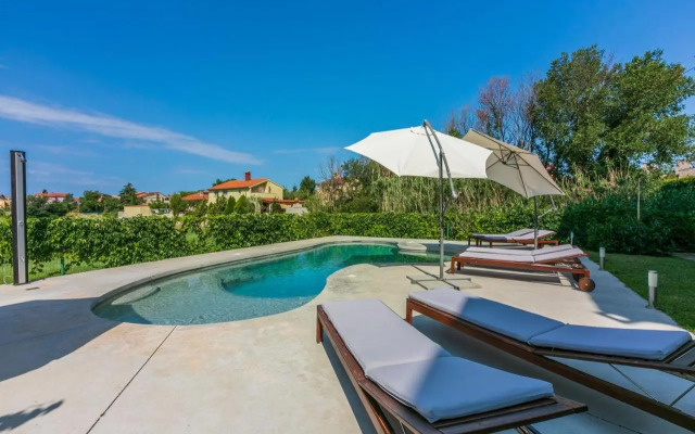 Apartments Pool