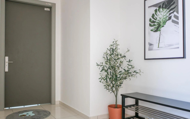 Violet@Beacon#7pax#2carpark#KomtarView