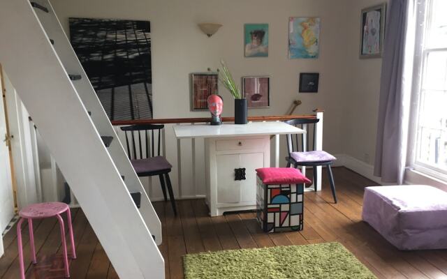 2 Bedroom Flat in North Kensington