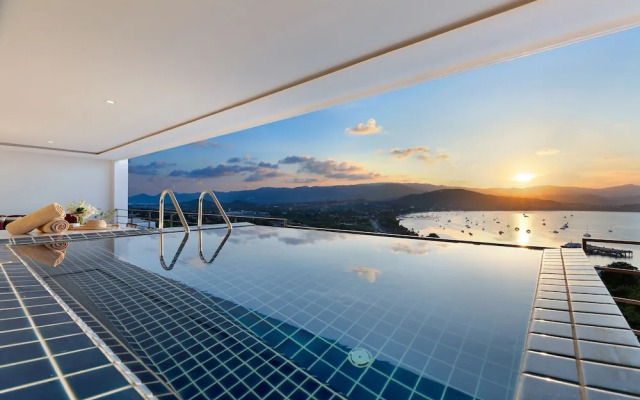 Luxury Apartment Unique Residences