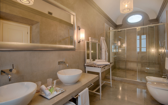 NH Collection Firenze Porta Rossa Hotel