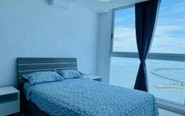 Exclusive and Beautiful Apartment Avenida Balboa
