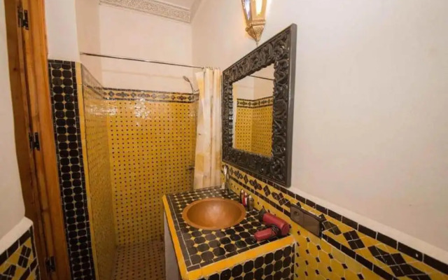 Room in Guest Room - Charming Riad Ouliya in Fès With Authentic Moroccan Design