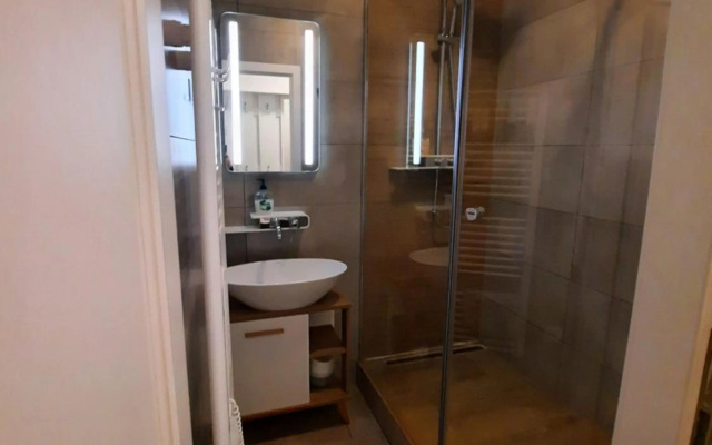 Apartment Klimka with balcony and free parking