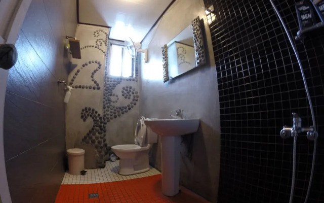 Donghe Surf Shop & Hostel - Taitung
