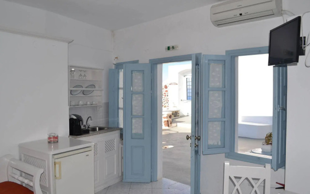 Ilioperato Traditional Apartments