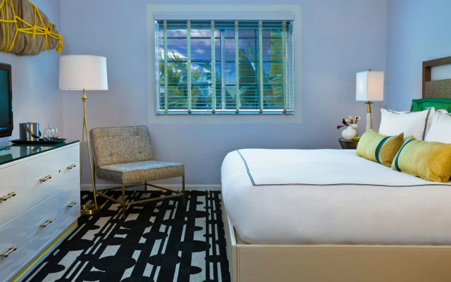 Kimpton Surfcomber Hotel by IHG