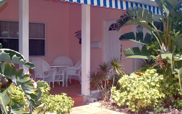 Pelican Place