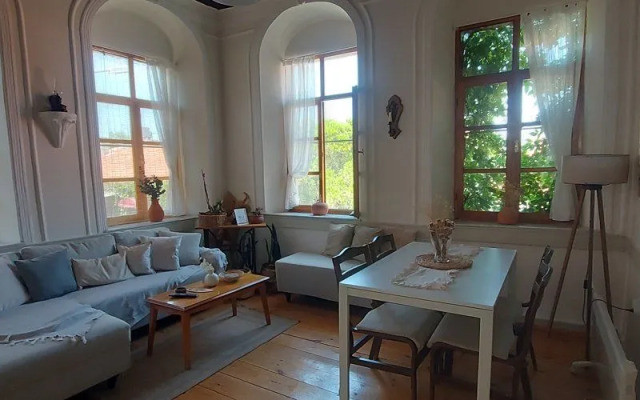 Kastro Apoikia Home