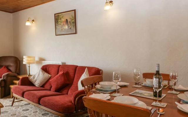 Lazey Cottage