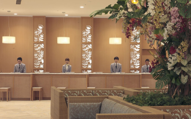 Spa Resort Hawaiians Monolith Tower