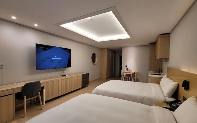 World Tourist Hotel