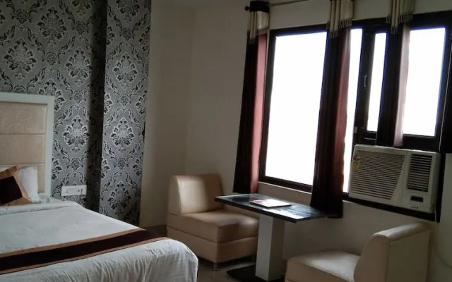 OYO 12750 Hotel Jalsa