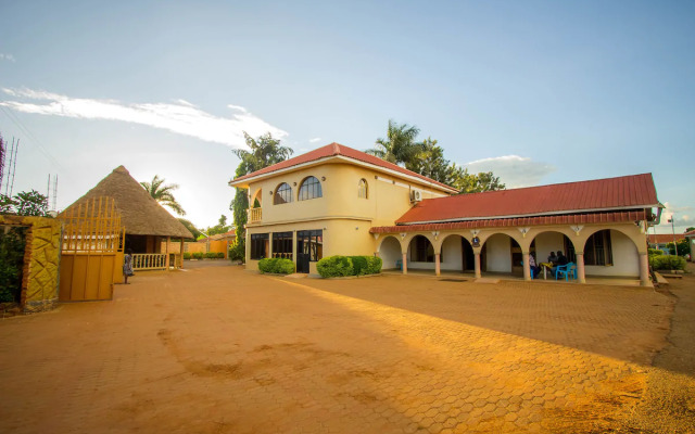 Mum Resort Hotel Iganga